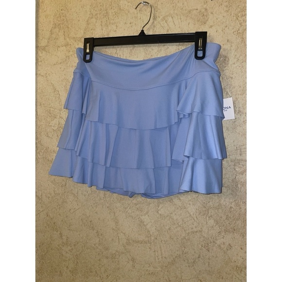 Arizona Built In Shorts Mid Rise Skirt- (Waist across 36” Length 14.5”) - Picture 2 of 8